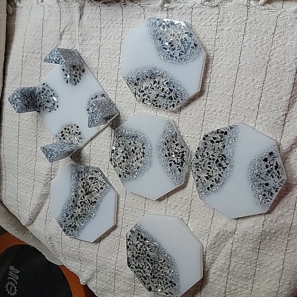 Handmade Shattered Glass Effect Glittery Silver Unique Coaster Set - Picture 4 of 7